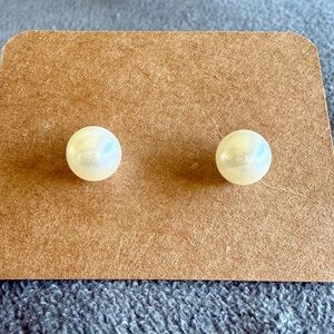 Elegant Cream Pearl Stud Earrings